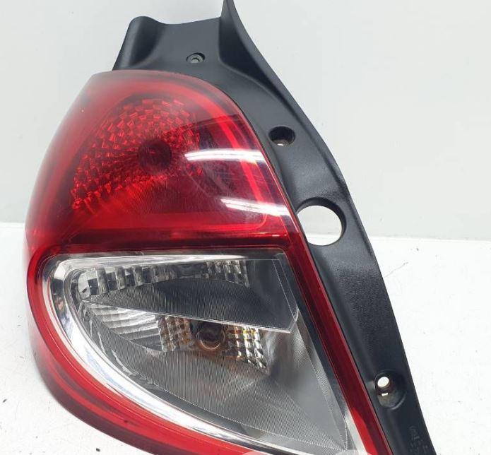 Renault Clio III 2005-2012 hatchback 1.5 DCI diesel MT 55 kW 2013  Svetlo zadné ľavé 8200886944