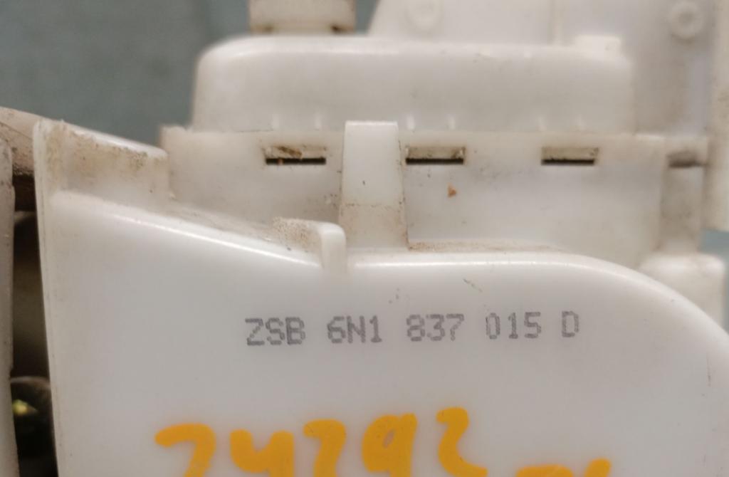 Volkswagen Polo III 6N 1994-2001 hatchback 1.4 TDI diesel MT 55 kW 2001  Motorček zámku dverí predný ľavý 6N1837015D