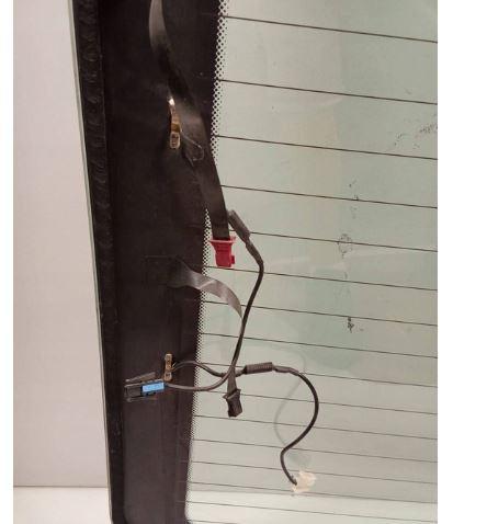 BMW 7 E65 2001-2008 sedan 3.0 D diesel AT 225 kW 2011  Sklo zadné