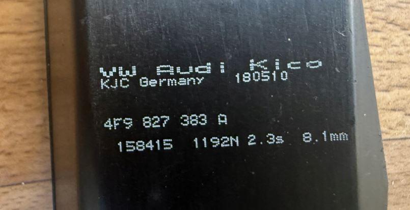 Skoda Superb II 2008-2015 sedan 2.0 TDI diesel MT 125 kW 2009  Zámok zadnej kapoty 4F9827383A