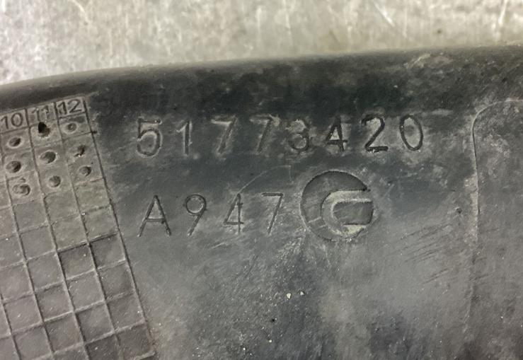 Alfa Romeo 159 sedan 2.4 JTDM diesel MT 154 kW 2008  Hadica chladenia vzduchu 51773420