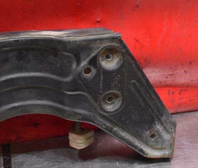 Skoda Roomster hatchback 1.4 16v petrol MT 63 kW 2014  Držiak motora