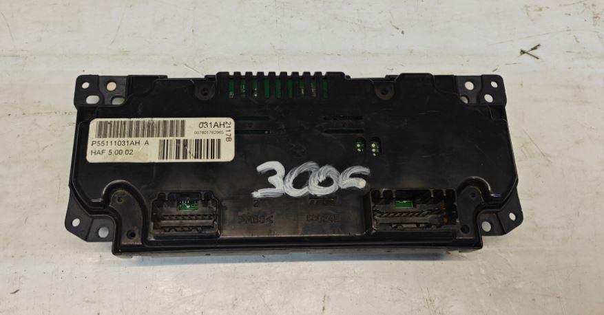 Chrysler 300c sedan 3.3 V6 petrol AT 128 kW 2001  Panel kúrenia/klimatizácie P55111031AH