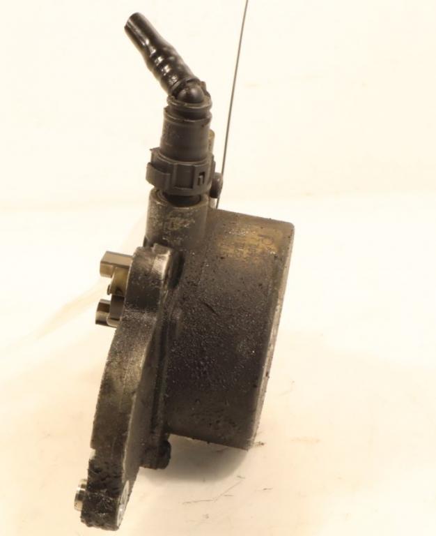 Opel Astra III 2004-2014 hatchback 1.7 CDTI diesel 74 kW 2007  Vákuová pumpa 898115-439