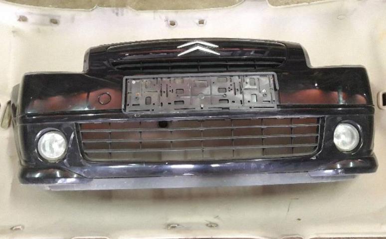 Citroen C2 hatchback 2004  Nárazník predný