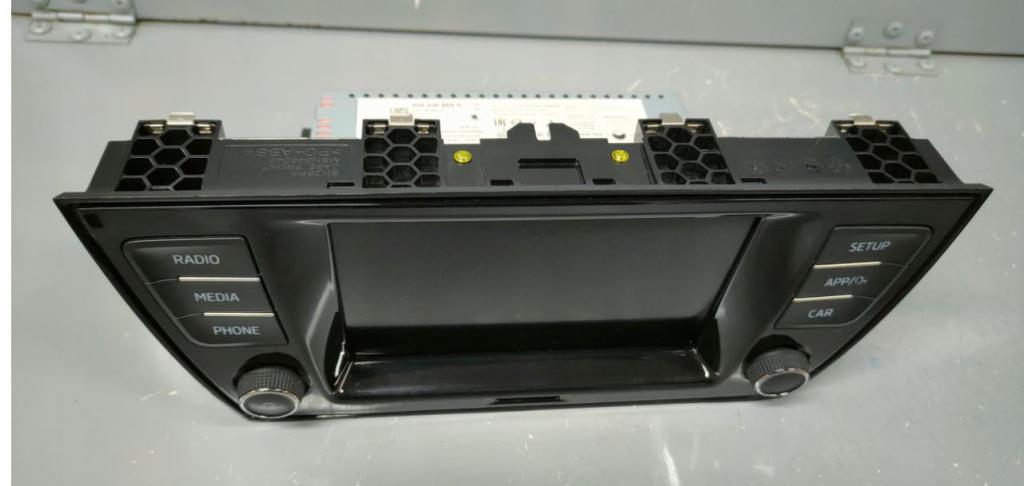 Skoda Fabia III 2014- hatchback 1.0 MPI petrol MT 44 kW 2017  Rádio 6V0035869H