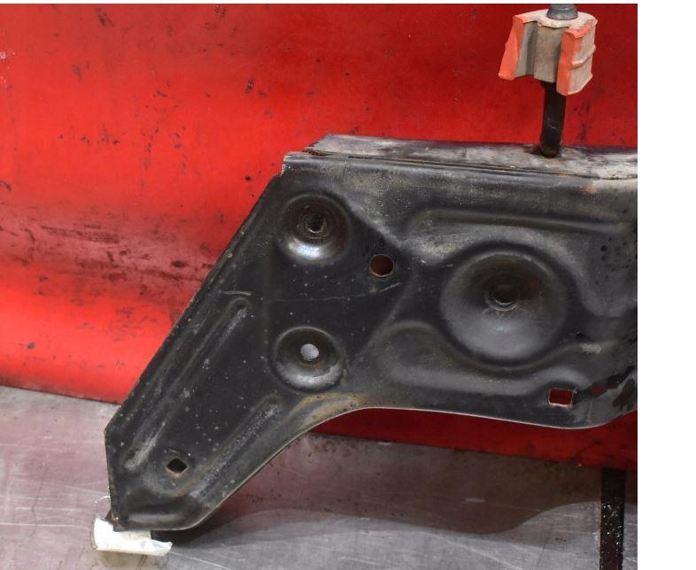 Skoda Roomster hatchback 1.4 16v petrol MT 63 kW 2014  Držiak motora