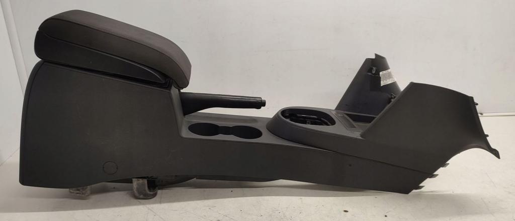 Volkswagen Touran I 2003-2015 hatchback 1.9 TDI diesel AT 77 kW 2006  Lakťová opierka 794-168-55-19