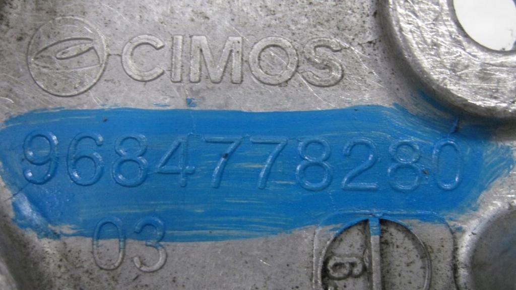 Ford Focus Mk3 2010-2018 sedan 1.6 TDCI diesel MT 70 kW 2011  Držiak motora 9684778280