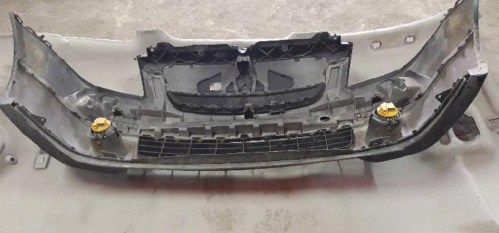 Citroen C2 hatchback 2004  Nárazník predný