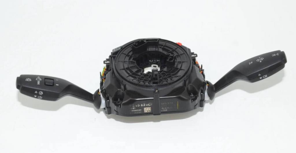 BMW 5 F10 2010-2017 combi 2.0 D diesel AT 135 kW 2011  Prepínacie páčky pod volantom 9245626