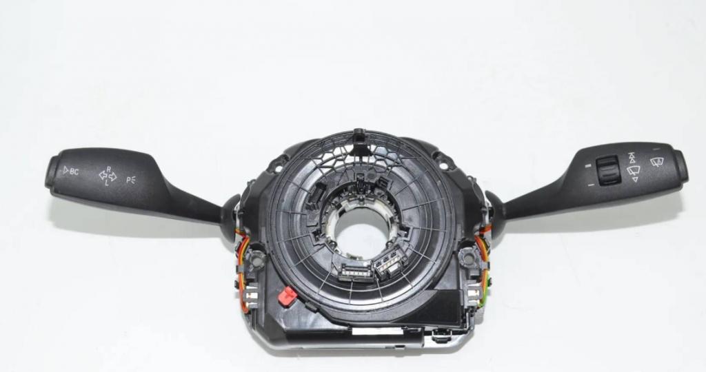 BMW 5 F10 2010-2017 combi 2.0 D diesel AT 135 kW 2011  Prepínacie páčky pod volantom 9245626