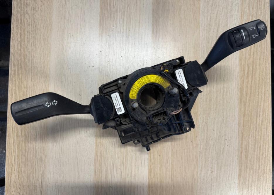 Ford Mondeo Mk4 2007-2014 hatchback 1.8 TDCI diesel MT 92 kW 2009  Prepínač 6G9T-13N064-CG