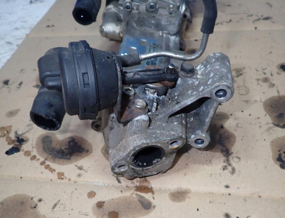 Hyundai I40 sedan 1.7 CRDI diesel MT 85 kW 2012  Chladič spalín  28416-2A850