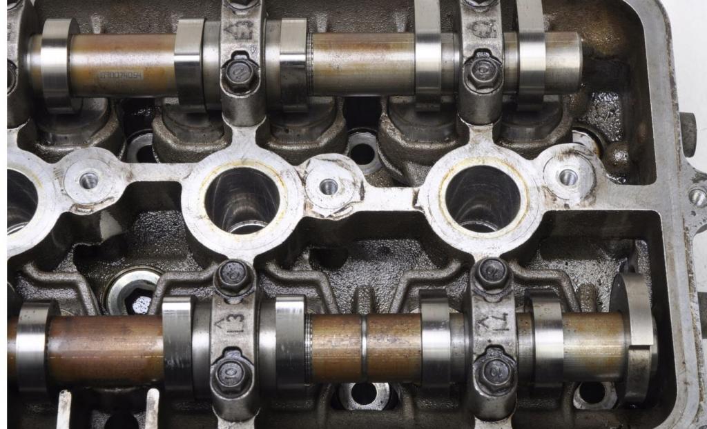 Kia Ceed I 2006-2012 hatchback 1.4 16v petrol MT 77 kW 2010  Hlava valcov X221112B000