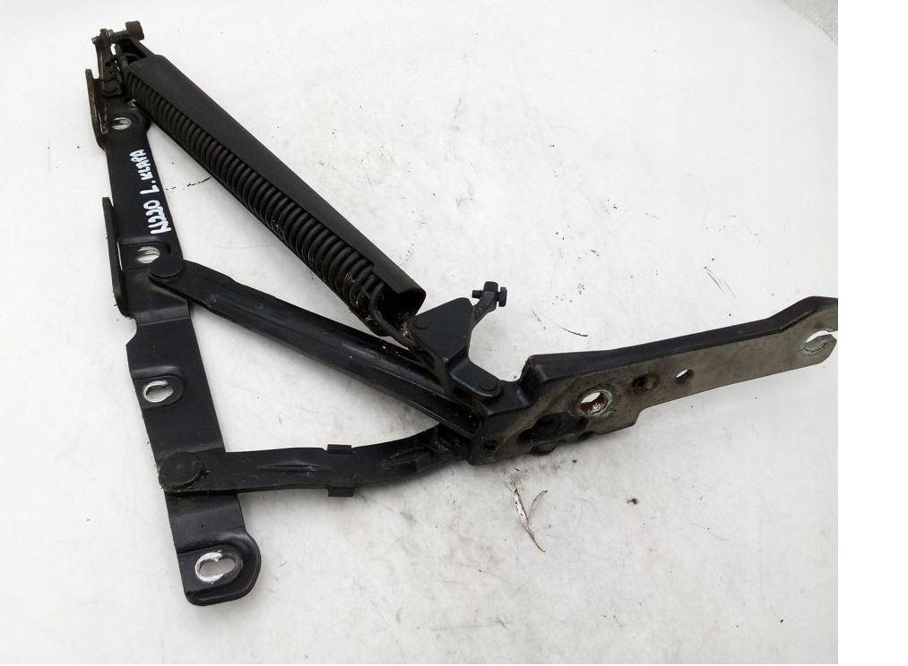 Mercedes S W220 1998-2005 sedan 3.2 V6 petrol AT 165 kW 2001  Záves zadnej kapoty ľavý 2207500787