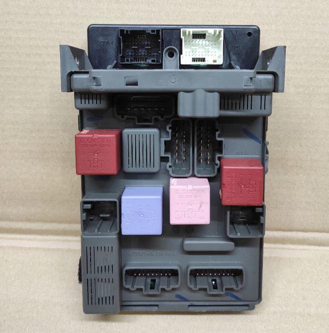 Renault Espace IV 2003-2014 hatchback 2.0 DCI diesel MT 110 kW 2007  Modul BSI 8200660170