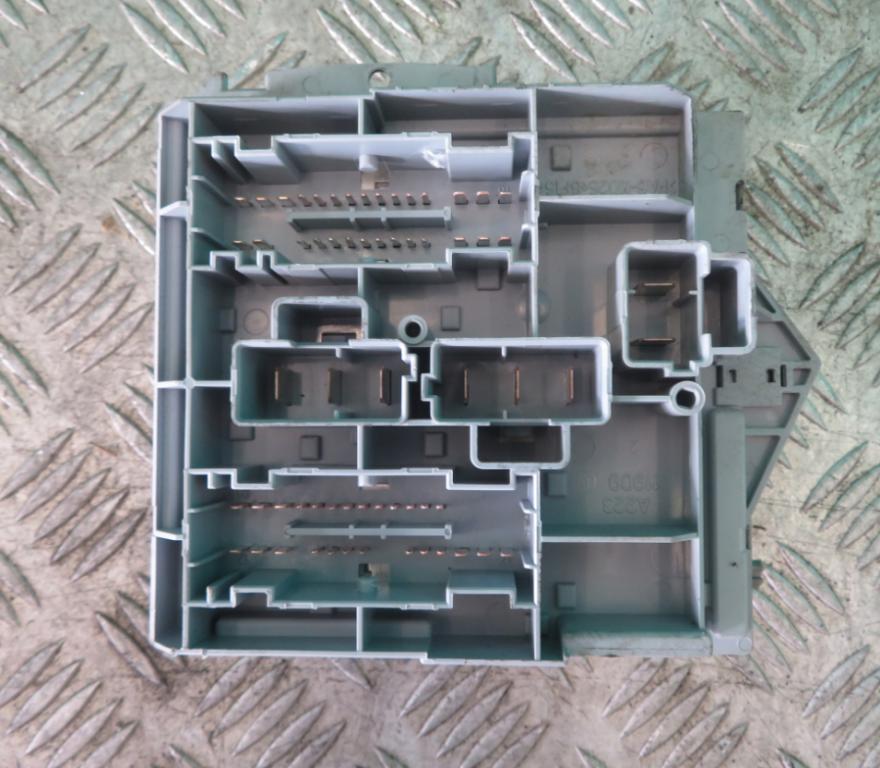 Peugeot Boxer II 2006-2018 2.2 HDI diesel 74 kW 0  Poistková skrinka 1349944080