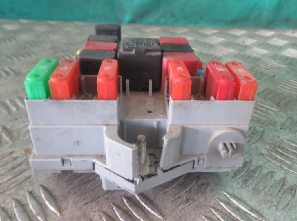 Peugeot Boxer II 2006-2018 2.2 HDI diesel 74 kW 0  Poistková skrinka 1349944080