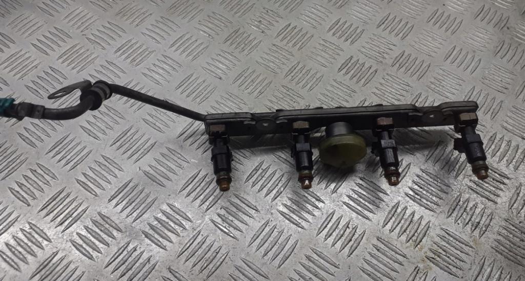 Honda City IV 2002-2008 sedan 1.4 16v petrol MT 61 kW 2008  Vstrekovacia lišta YD08AAZY