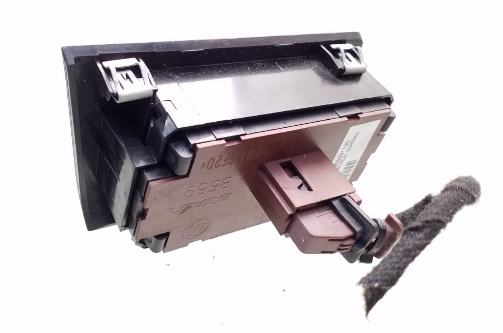 Peugeot Boxer II 2006-2018 2.2 HDI diesel 88 kW Prepínač svetiel 7355331130