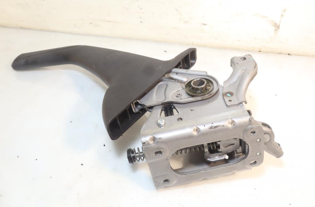 Chevrolet Cruze sedan 1.8 16v petrol AT 104 kW 2009  Ručná brzda 13343114 688309947