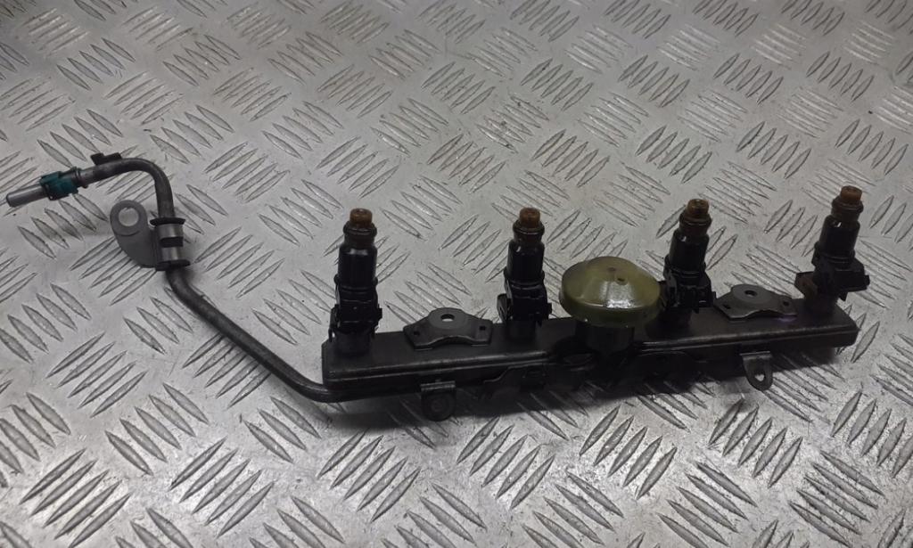 Honda City IV 2002-2008 sedan 1.4 16v petrol MT 61 kW 2008  Vstrekovacia lišta YD08AAZY