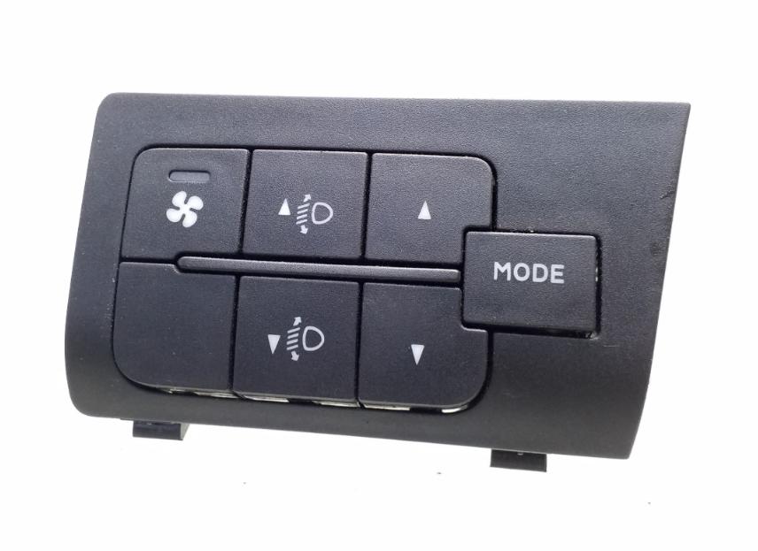 Peugeot Boxer II 2006-2018 2.2 HDI diesel 88 kW Prepínač svetiel 7355331130