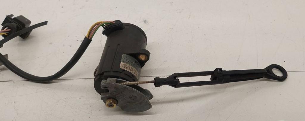 Volkswagen Caddy II 9K 1996-2004 minivan 1.9 SDI diesel 47 kW 1996  Potenciometer plynového pedálu 028907475B 0205001032