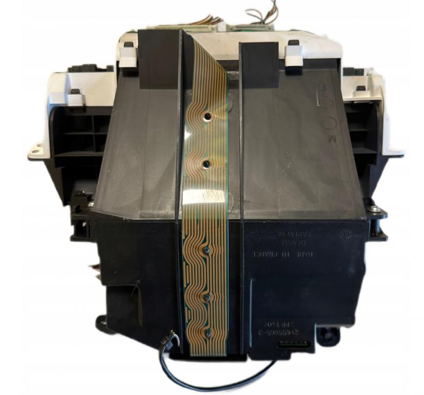 Toyota Yaris I 1999-2005 hatchback 1.0 VVTI petrol MT 48 kW 2005  Prístrojová doska 83800-0D391