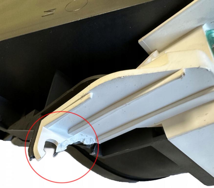 Toyota Yaris I 1999-2005 hatchback 1.0 VVTI petrol MT 48 kW 2005  Prístrojová doska 83800-0D391