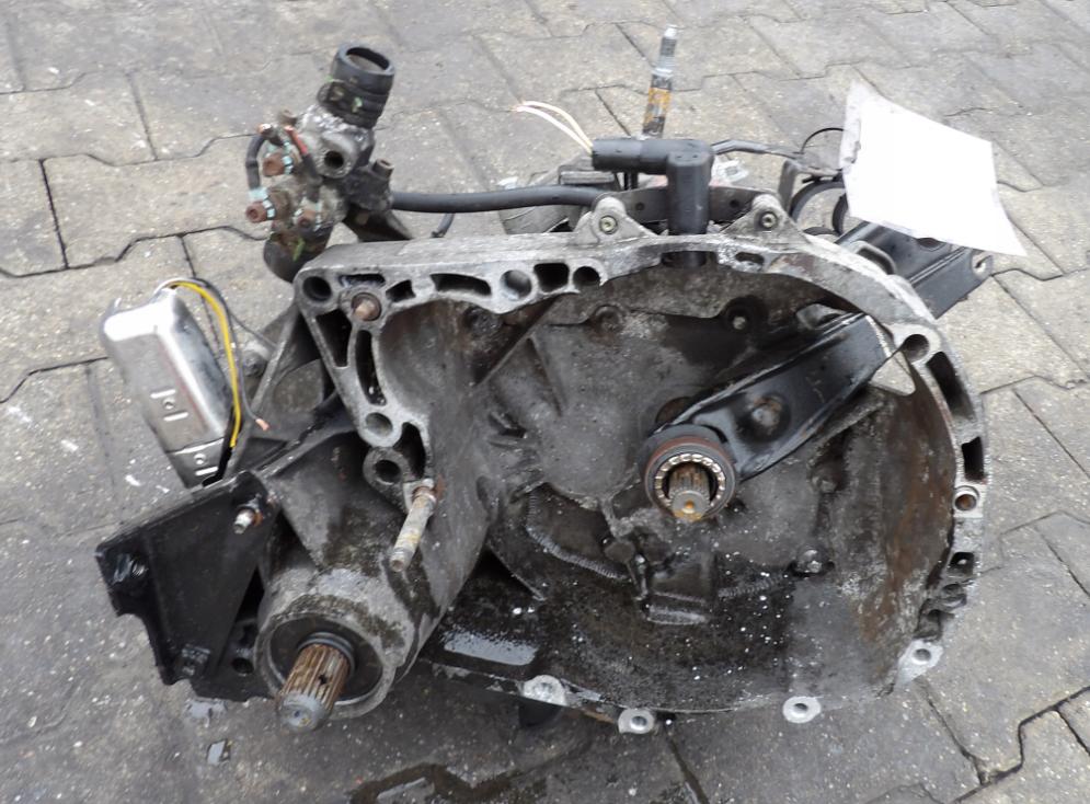 Renault Thalia I 1998-2009 sedan 1.5 DCI diesel MT 48 kW 2001 Prevodovka manuálna JB3976