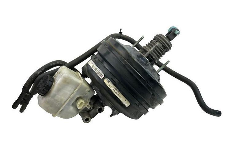 Ford Mustang V 2004-2014 coupe 3.7 Posilňovač bŕzd CR332B195AA 32072261