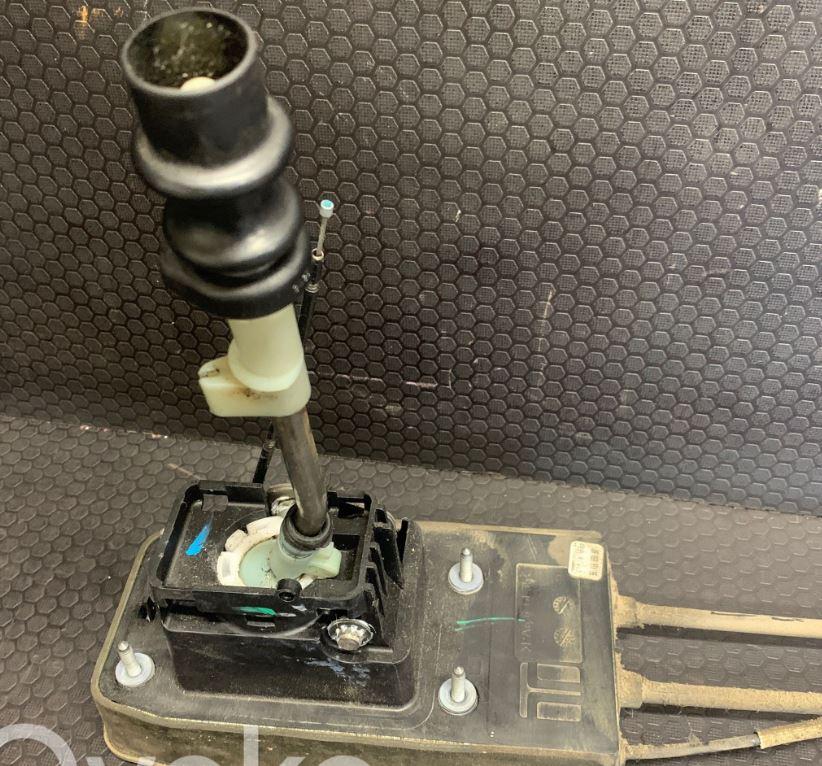 Peugeot 407 combi 1.6 HDI diesel MT 80 kW 2005  Rýchlostná páka (kulisa) 9641689880