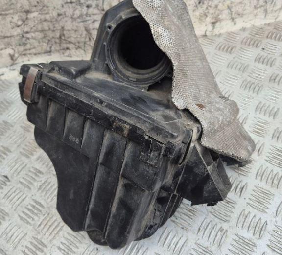 Skoda Superb I 2001-2008 sedan 1.9 TDI diesel MT 96 kW 2002  Obal vzduchového filtra 3B0129607Q