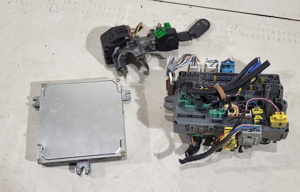 Honda Jazz II 2002-2008 hatchback 1.3 petrol MT 61 kW Riadiaca jednotka motora (štartovací komplet) 37820-PWA-G41 2153-316767