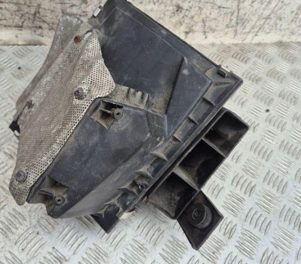 Skoda Superb I 2001-2008 sedan 1.9 TDI diesel MT 96 kW 2002  Obal vzduchového filtra 3B0129607Q