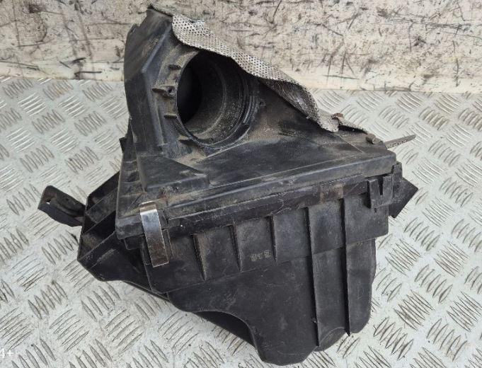 Skoda Superb I 2001-2008 sedan 1.9 TDI diesel MT 96 kW 2002  Obal vzduchového filtra 3B0129607Q