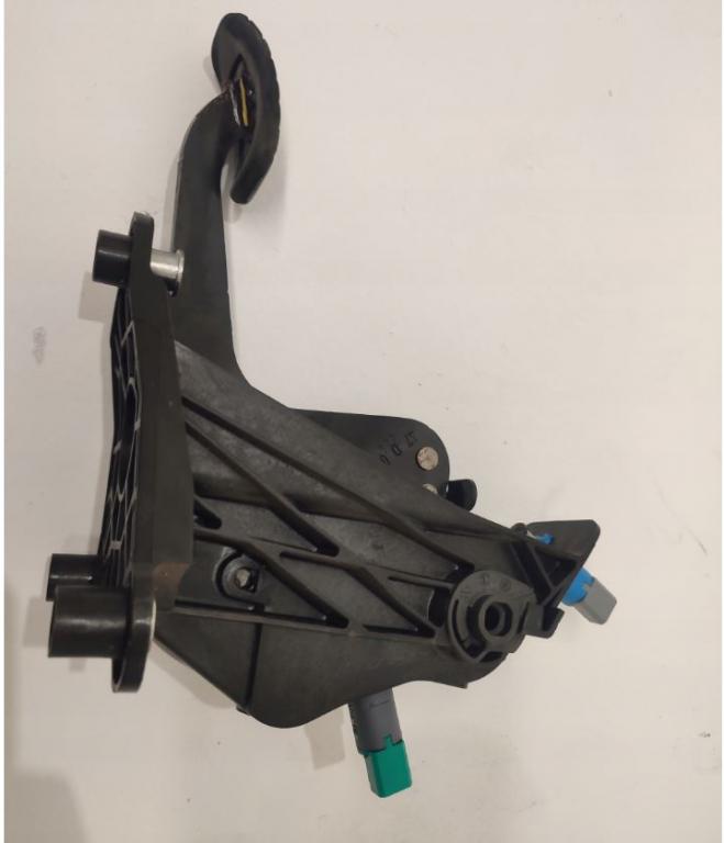 Renault Laguna III 2007-2015 hatchback 2.2 DCI diesel MT 110 kW 2003  Potenciometer plynového pedálu 465030006r