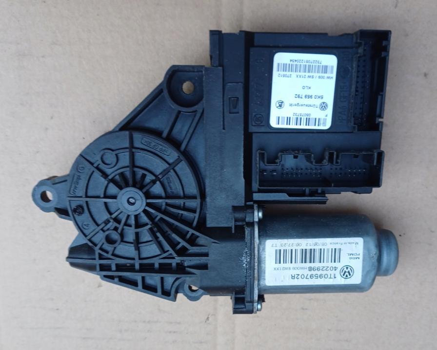 Skoda Octavia II 2004-2013 Motorček okien predný pravý 5K0959792, 1T0959702R