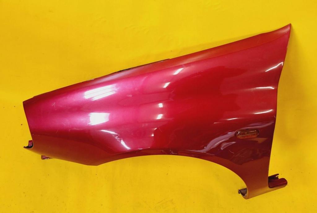 Renault Clio II 1998-2012 hatchback 1.2 petrol MT 43 kW 1999  Blatník predný ľavý