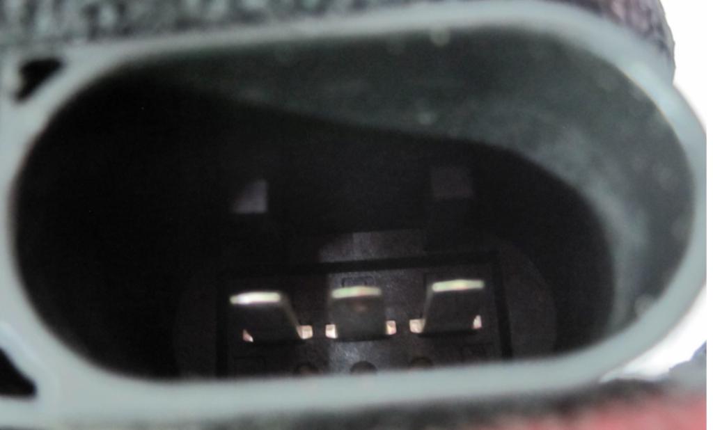 Opel Antara 2006-2015 hatchback 2.2 CDTI diesel AT 135 kW/ 184HP   Vstrekovacia rampa 96868901 9307Z528A