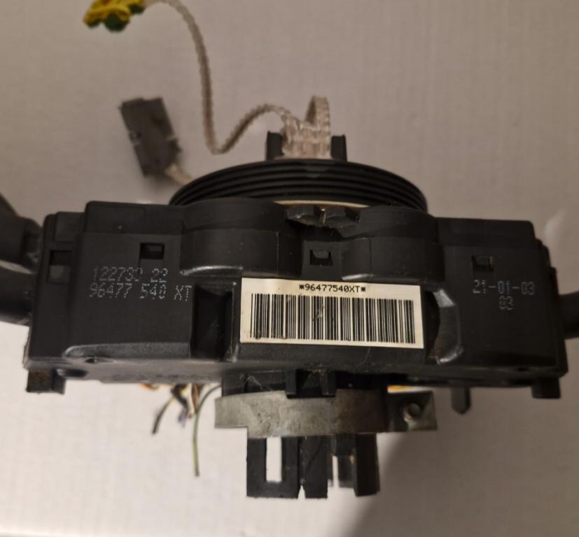 Peugeot 307 Prepínacie páčky pod volantom 96477540XT