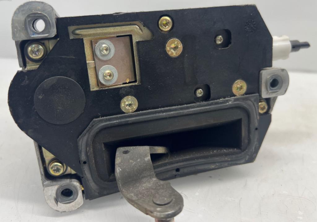 Mercedes S W220 1998-2005 sedan 3.2 CDI diesel AT 145 kW 2001  Rýchlostná páka (kulisa) A2202671324