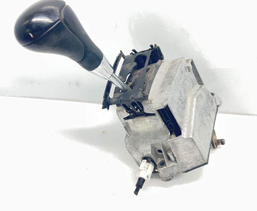 Mercedes S W220 1998-2005 sedan 3.2 CDI diesel AT 145 kW 2001  Rýchlostná páka (kulisa) A2202671324