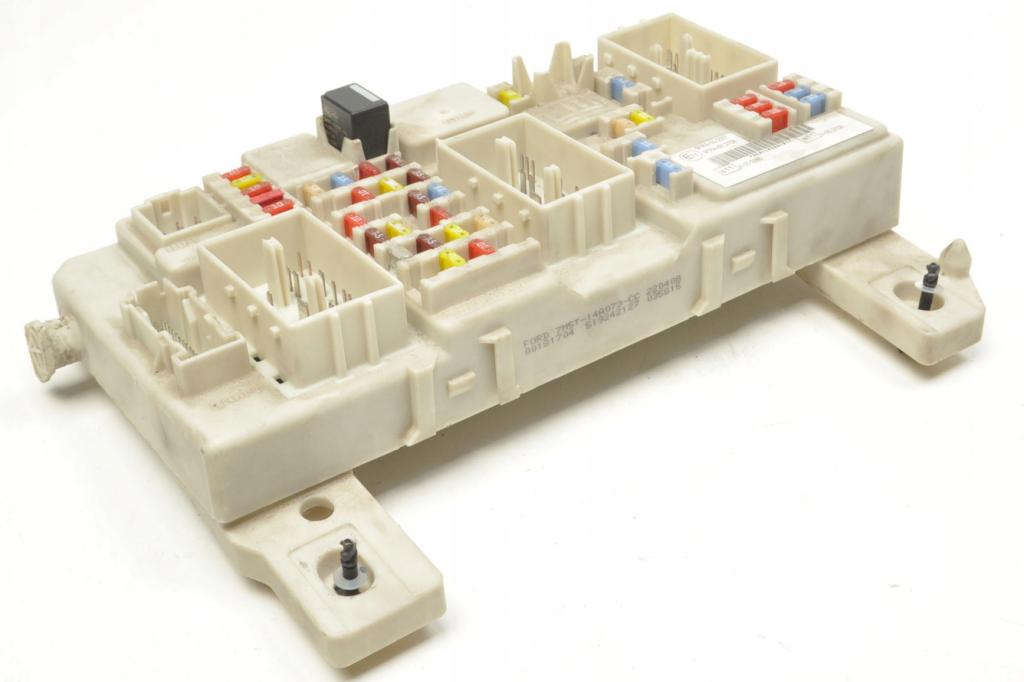 Ford C-Max I 2003-2010 Poistková skrinka 7M5T-14A073-CC