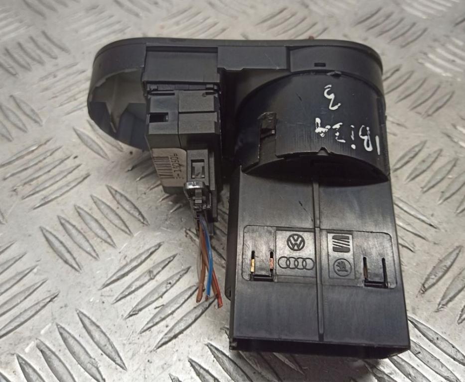 Seat Cordoba II 6L 2002-2008 sedan 1.2 12v petrol 47 kW 2003  Prepínač svetiel 6L1941531AF