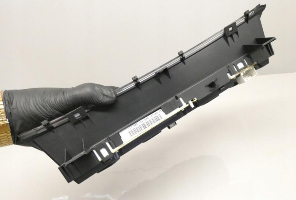 Opel Vectra C 2002-2008 sedan 2.2 DTI diesel MT 92 kW 2003 Prístrojová doska 13144741UZ