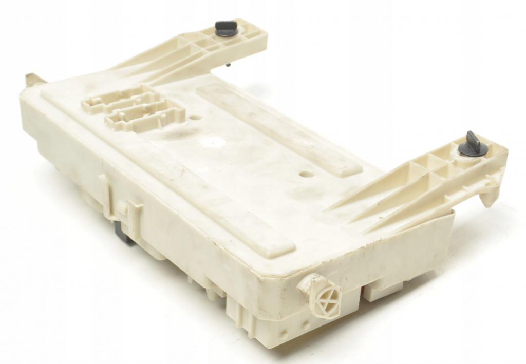 Ford C-Max I 2003-2010 Poistková skrinka 7M5T-14A073-CC