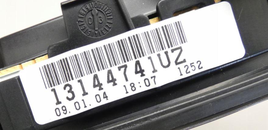 Opel Vectra C 2002-2008 sedan 2.2 DTI diesel MT 92 kW 2003 Prístrojová doska 13144741UZ